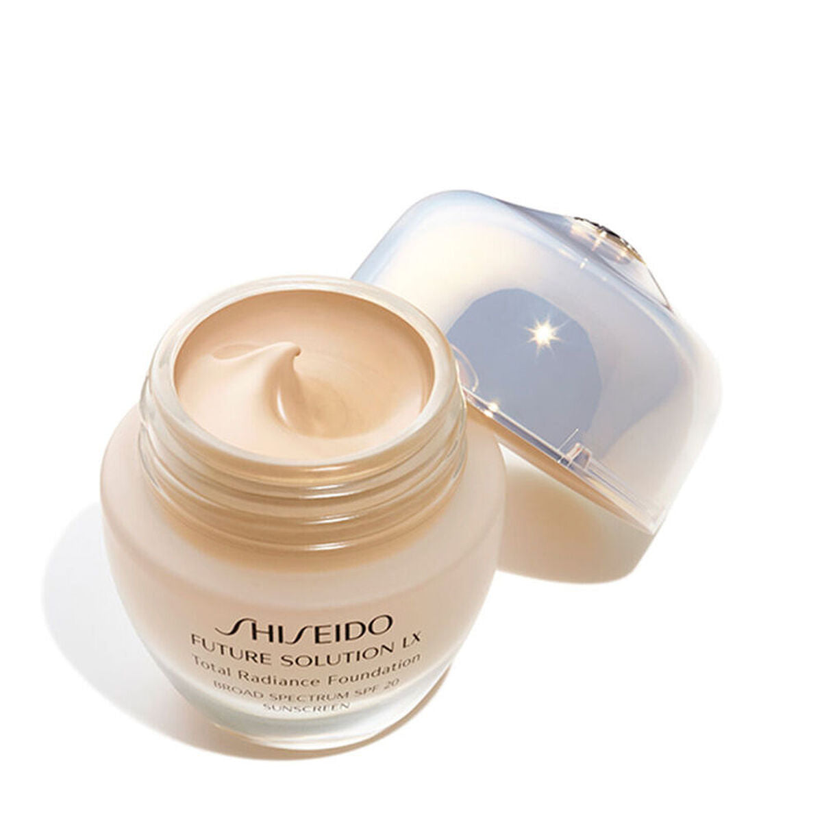 Base de Maquillage Crémeuse Shiseido Future Solution LX, fond de teint hydratant en pot, teinte claire.