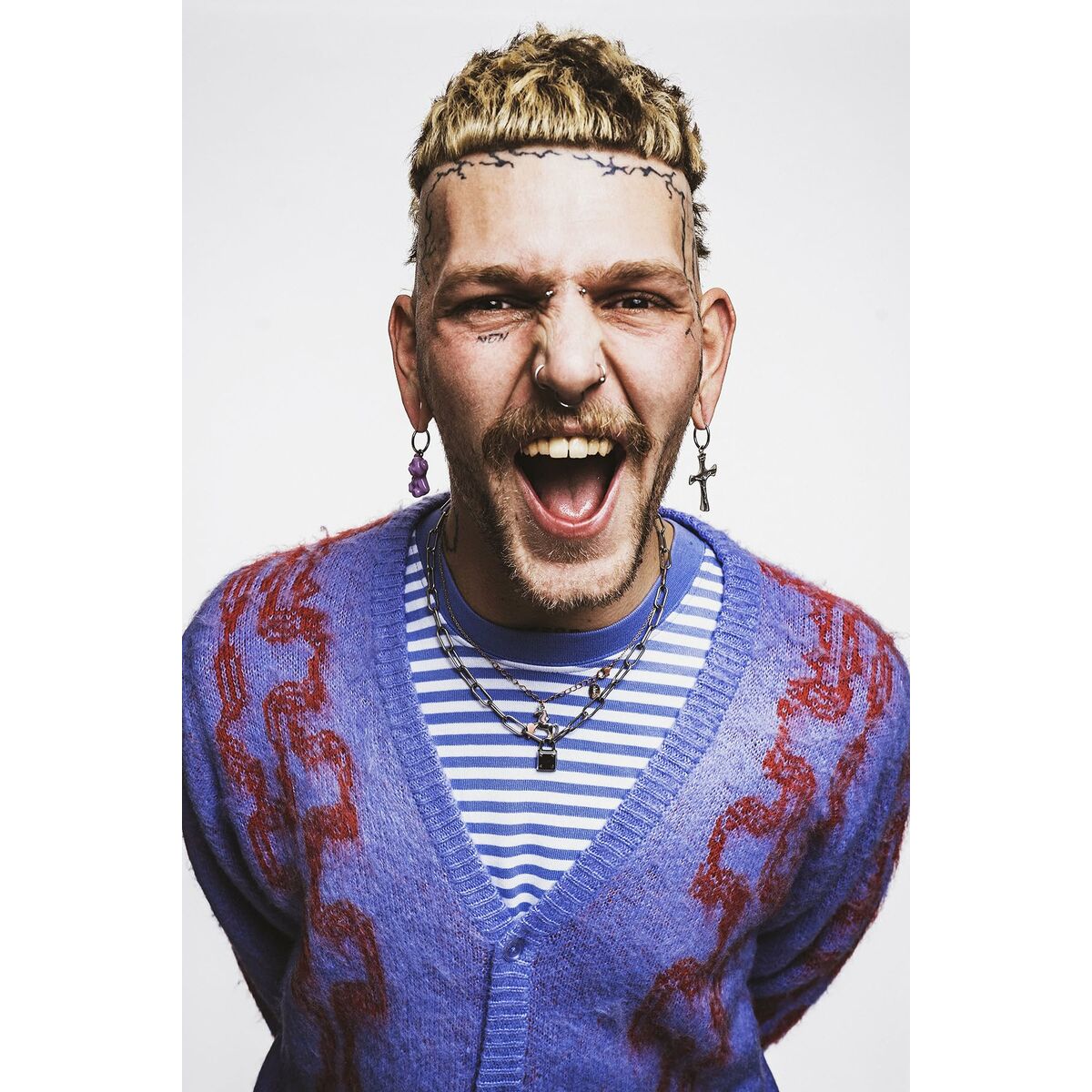 V6HDB60157B9CFD5C23B370FFB964E51ADDR3213821P4